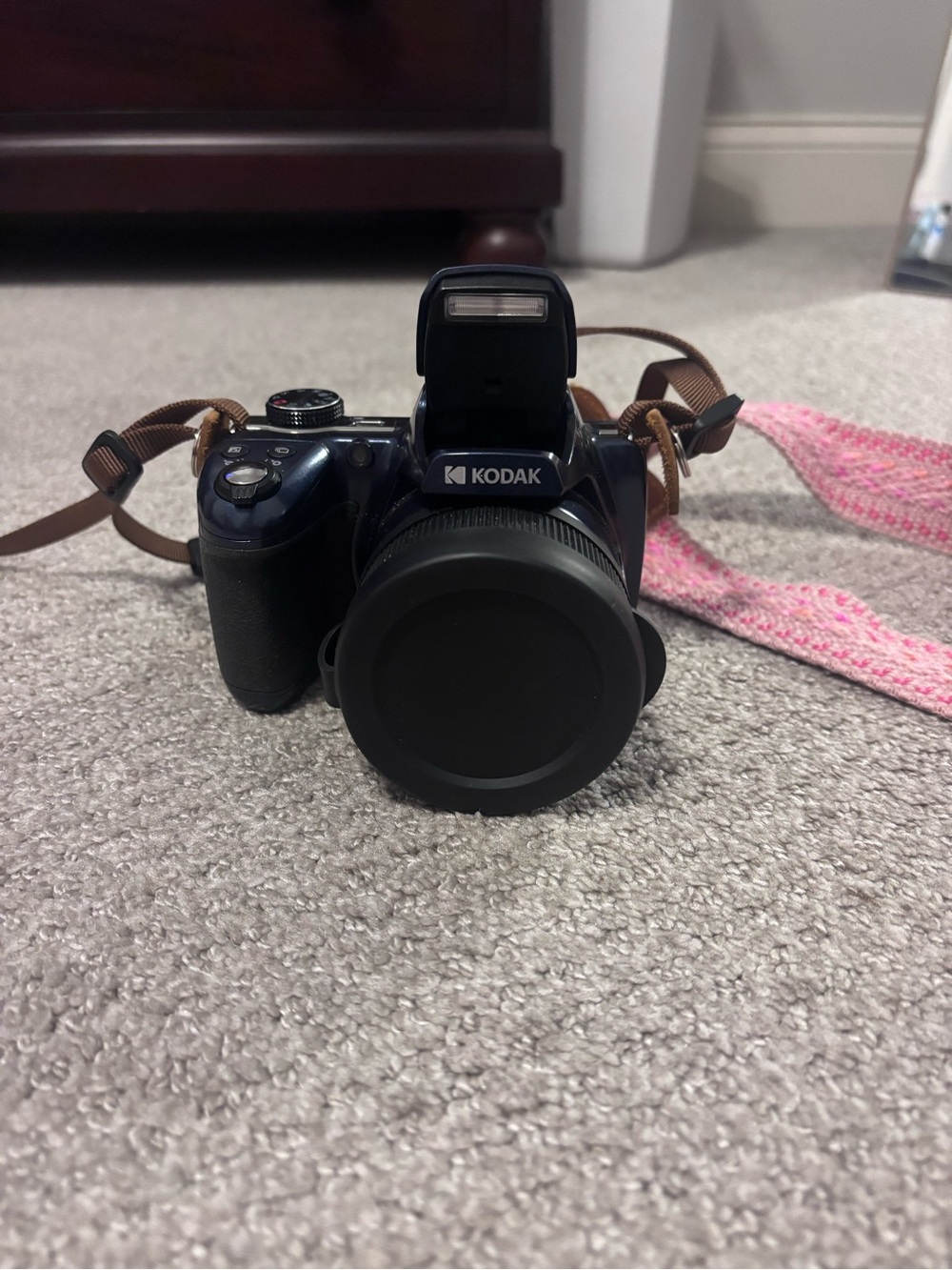Kodak PIXPRO AZ528 16MP Digital Camera (Navy Blue) Like New, Barely Used, Extras